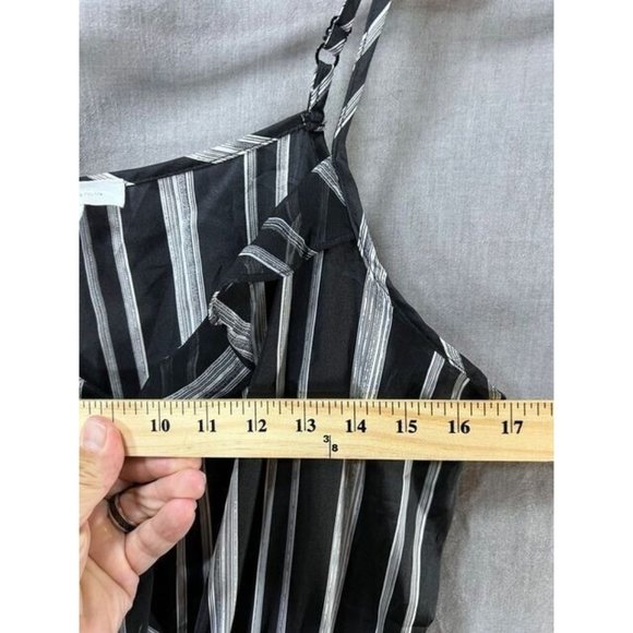 BCBGeneration Shirt Women Medium Black White Striped Sleeveless Pullover Ladies. - Picture 6 of 8